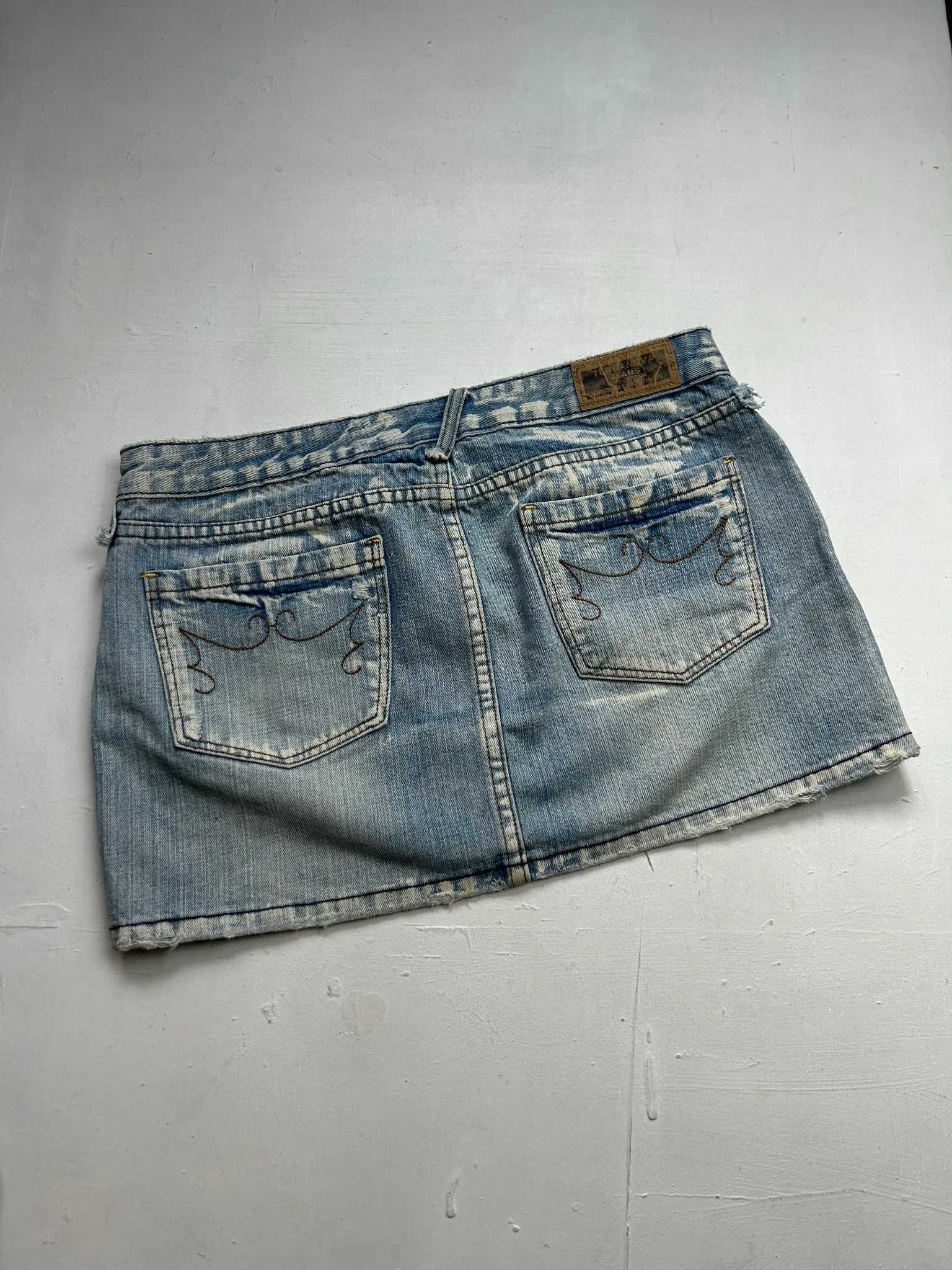 Baby blue denim low rise y2k 90s vintage mini skirt (M)