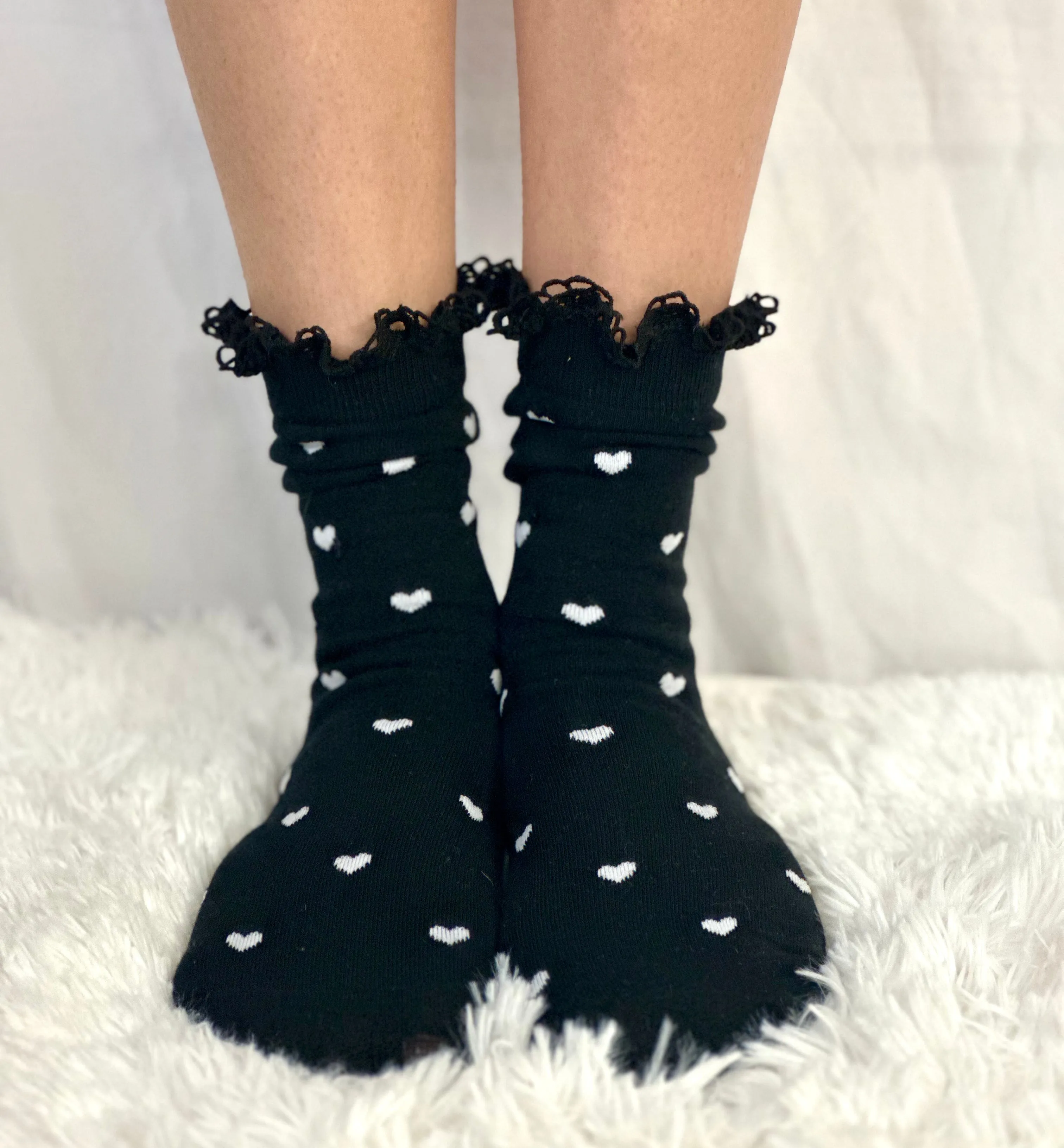 HEARTS DELIGHT  lace top heart ankle sock - black