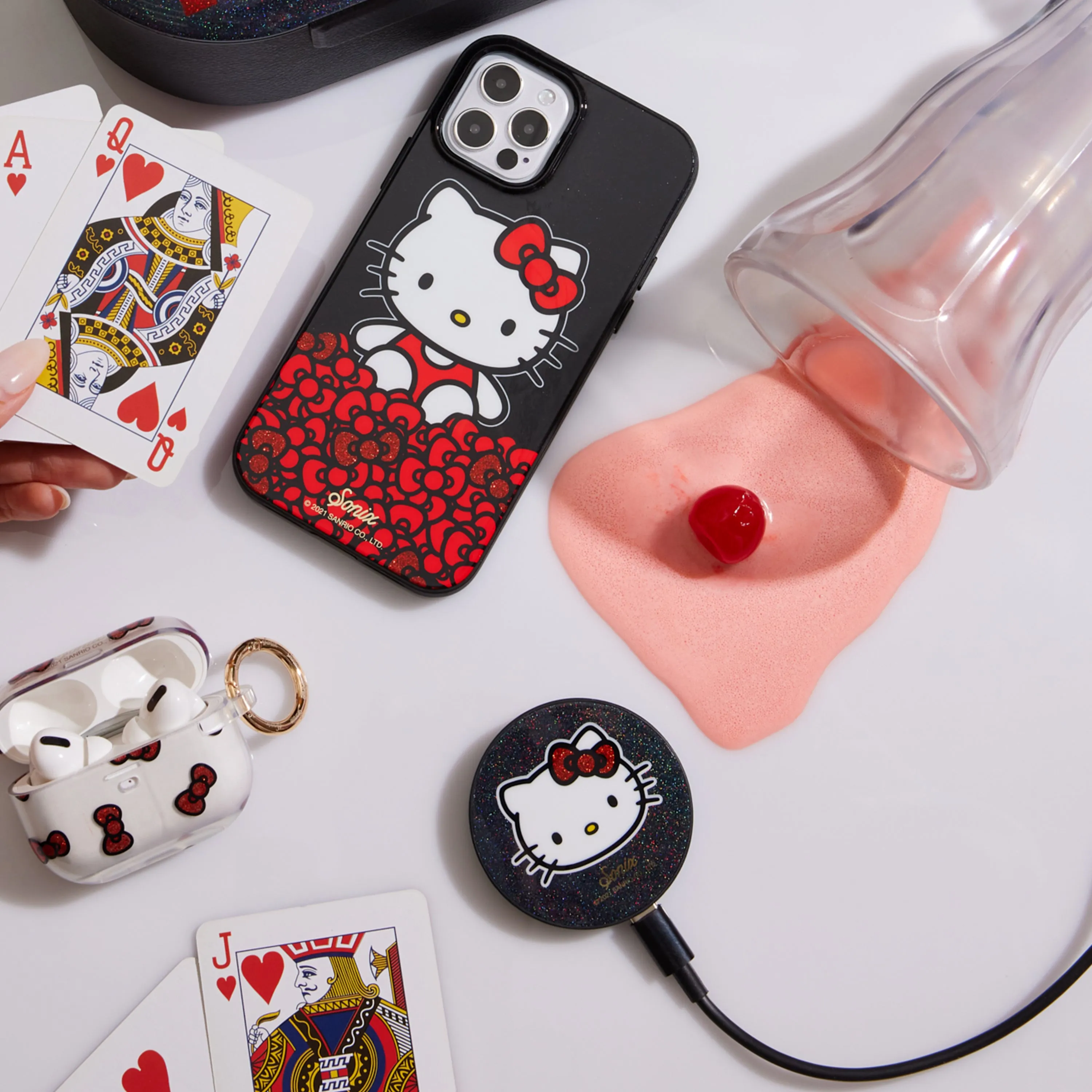 MagLink™ Magnetic Charger - Classic Hello Kitty®